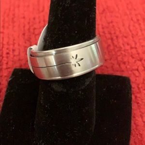 Cannabis Leaf Ring – 💕— Perfect for you!!